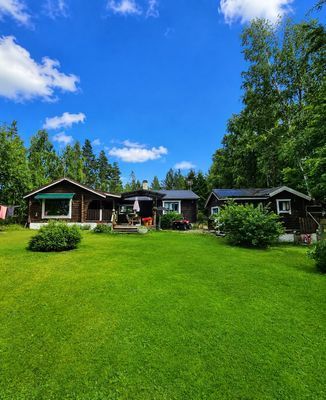 Stuga i Vikarbyn m. idyllisk sjötomt & egen brygga - Bild 3