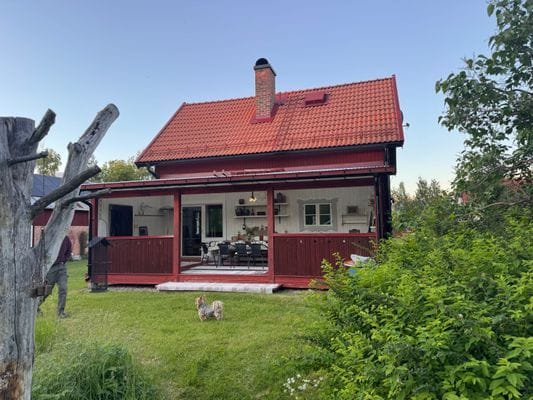 Dalagård i vacker bymiljö - Bild 2