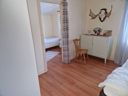 Hus med underbar utsikt i Jormvattnet - Bild 13