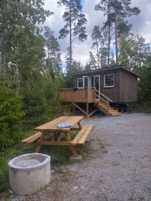 Friggebod med bastu och egen brygga vid sjö - Bild 20