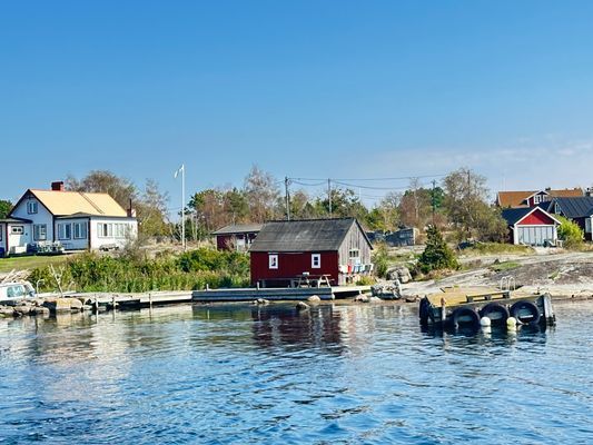 Charmigt skärgårdshus – egen brygga & badplats - Bild 46