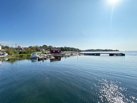 Charmigt skärgårdshus – egen brygga & badplats - Bild 10