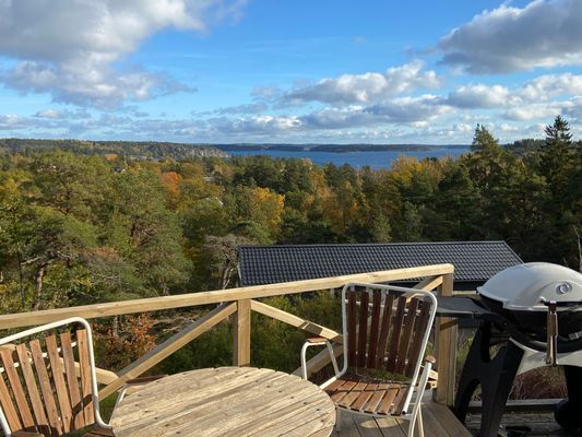 Idyllisk Skärgårdsstuga med milsvid havsutsikt