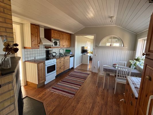 Idyllisk Skärgårdsstuga med milsvid havsutsikt - Bild 8
