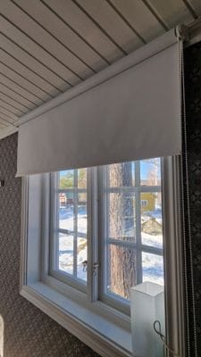 Nyrenoverad stuga med egen brygga - Bild 25