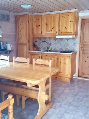 Stuga i klippen - Bild 2
