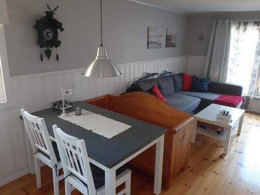 Charmig och modern stuga nära hav och natur - Bild 19