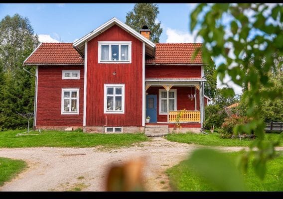 Trivsamt hus i hjärtat av Mockfjärd