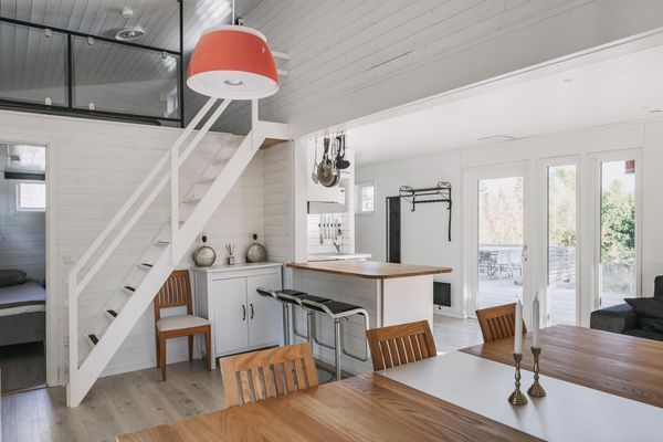 Sommarstuga på ö med närhet till vatten - Bild 7