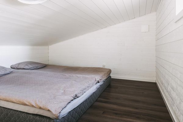 Sommarstuga på ö med närhet till vatten - Bild 10