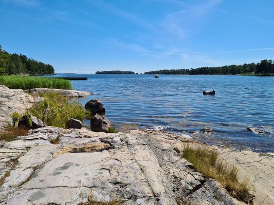 Stuga vid havet, nära strand och skog. - Bild 22