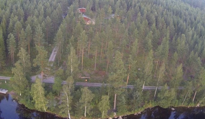 Stuga vid sjön Narven med vedeldat utomhusbad - Bild 4