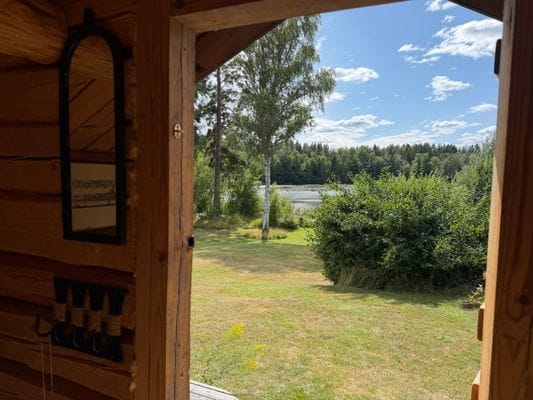 Hus med sjötomt, brygga & vedeldad bastu - Bild 52