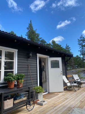 Stuga på Rådmansö med ny vedeldad bastu - Bild 12