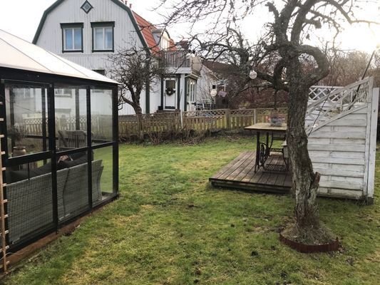 Stort hus centralt i Strömstad - Bild 10