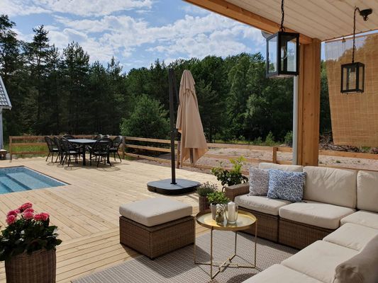 Nybyggt hus med pool i naturskönt område - Bild 17