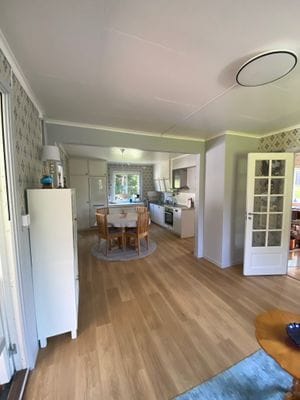 Kök fullt utrustat, 4-6 sittplatser, finns barnstol