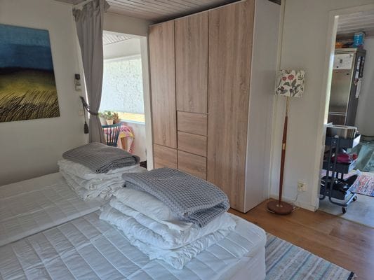 Stuga i Häljaröds hamn, 100 meter från havet - Bild 4