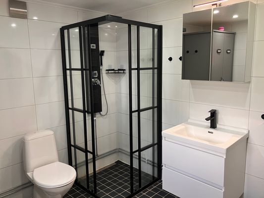 Stuga på sjötomt med avskilt läge - Bild 6