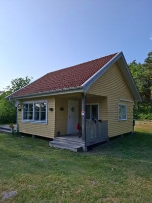 Ingång till stuga