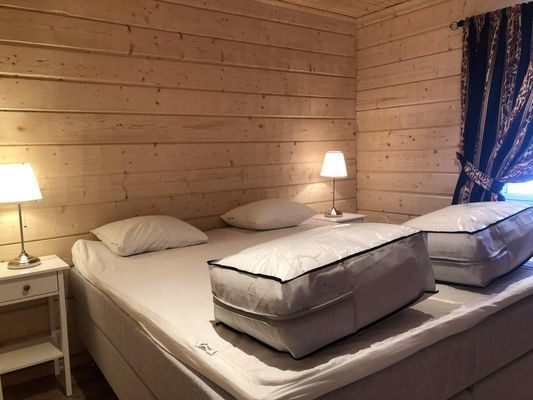 VILLA SKALSVALLEN, Skalets torg, inomhusbordtennis - Bild 72