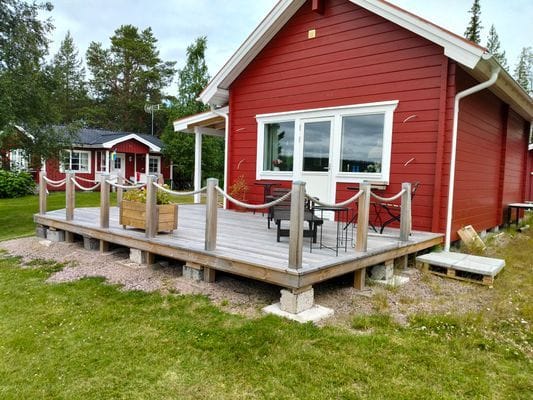 Trivsam gäststuga med sjöläge - Bild 10
