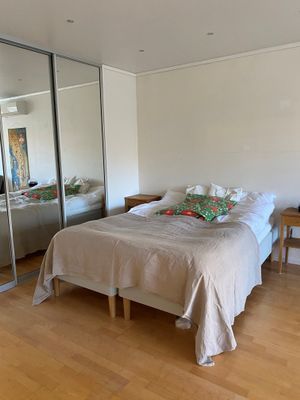 Sovrum på nedre plan (gillesuga)