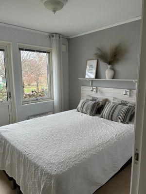 Luftig minivilla och smart planerad attefallare - Bild 8