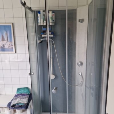 Rymligt skärgårdshus nära havet på Hönö - Bild 12