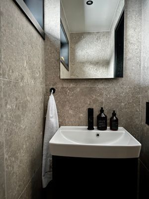 WC på övervåningen.