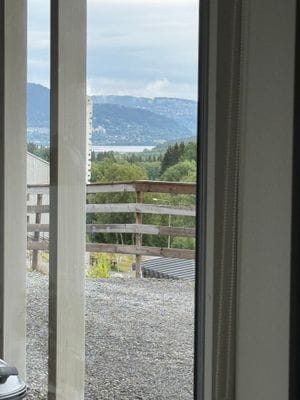 Soffutsikt över Åresjön och Björnen