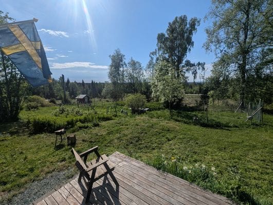 Timrad stuga nära fjällen - Bild 7