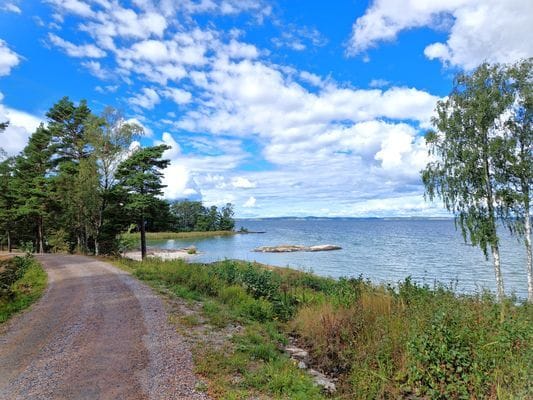Timbra Utö. Badrocksavstånd till fin sandstrand - Bild 41