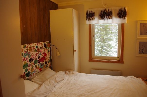 Sovrum 1. 160 cm säng