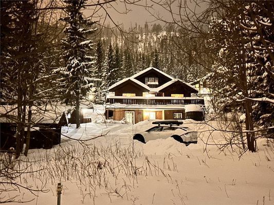 Riktig fjällstuga i Klövsjö