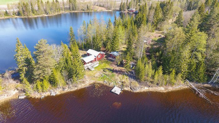 Stuga Höga Kusten med badtunna/ båt