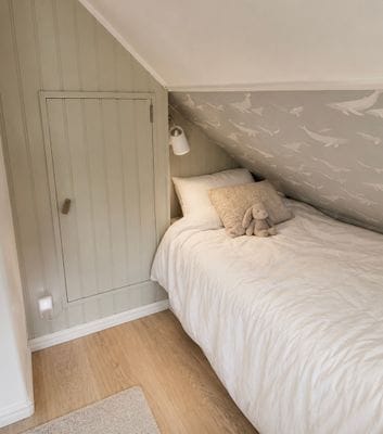 Charmigt hus med stor trädgård på Resarö - Bild 10