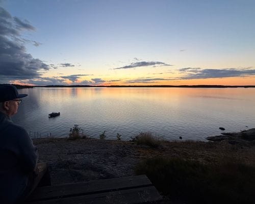 Havsnära skärgårdshus med stor 360° solterrass - Bild 18