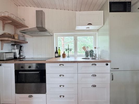 Havsnära skärgårdshus med stor 360° solterrass - Bild 13
