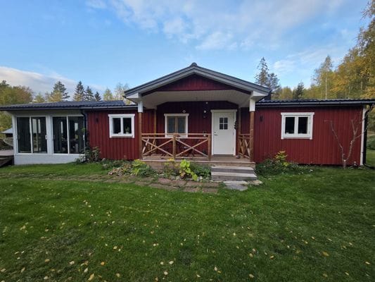 Lantligt boende nära natur och aktiviteter