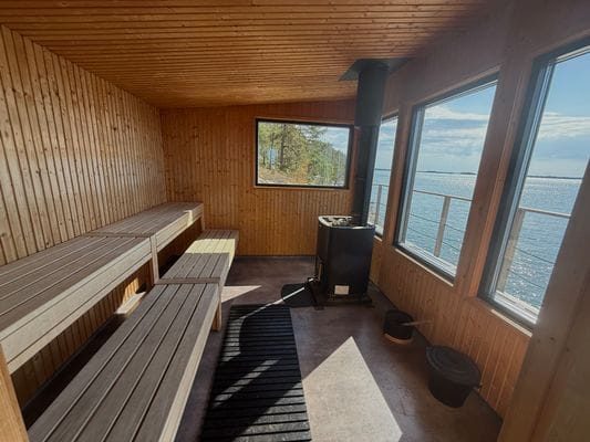 Havsnära skärgårdshus med stor 360° solterrass - Bild 23