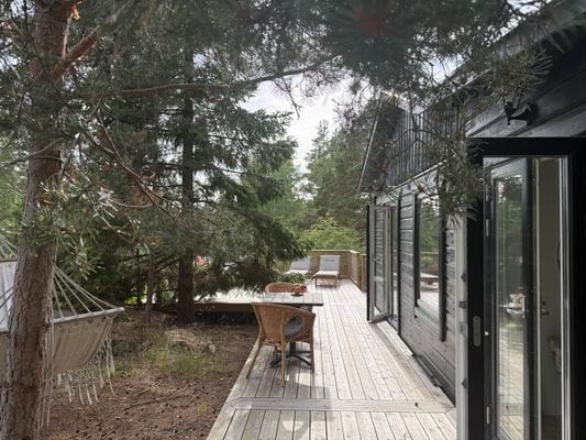 Havsnära skärgårdshus med stor 360° solterrass - Bild 3