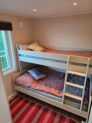 Stuga vid sjökanten - Bild 6