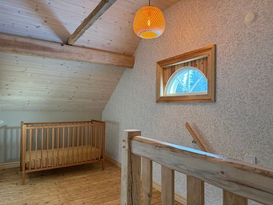 Hal barnsäng