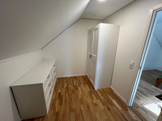 Dressing room, right bedroom, upper floor