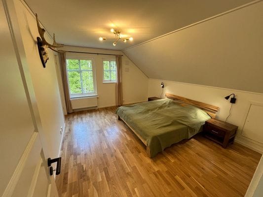 vänstra sovrummet, övervåningen