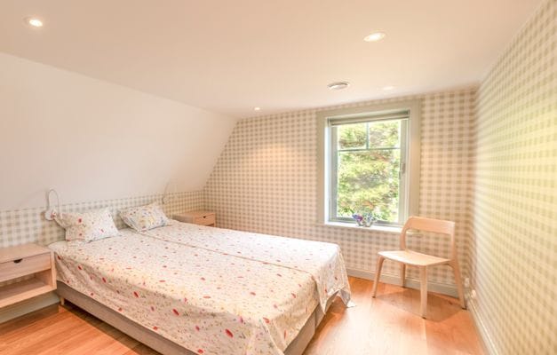 Nybyggt skärgårdshus, privat brygga och sandstrand - Bild 34