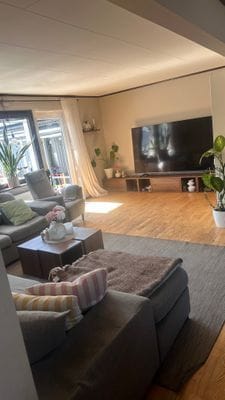 Familjevilla med jacuzzi – nära strand och centrum - Bild 7