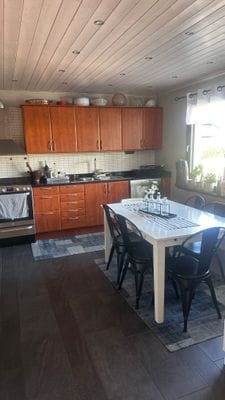 Familjevilla med jacuzzi – nära strand och centrum - Bild 9