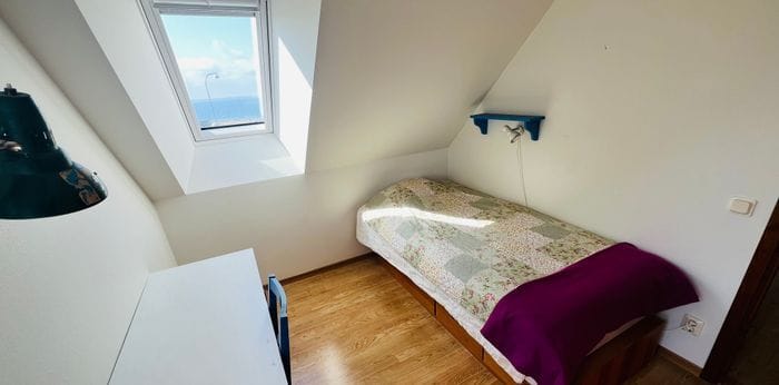 Viken nära havsbad och hamn - Bild 8